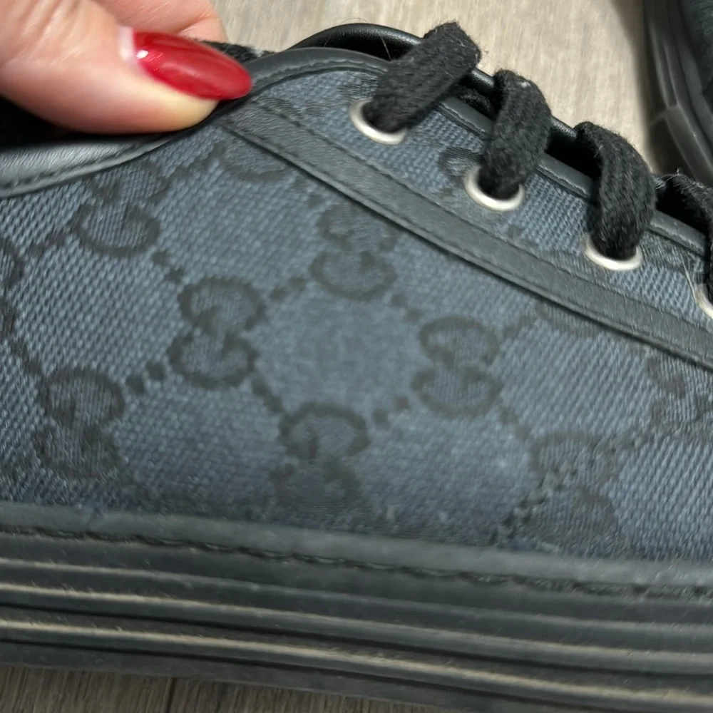 Men’s Gucci sneakers